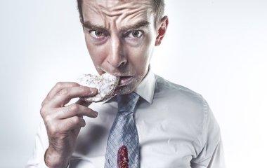 Лікар перерахувала продукти, необхідні для здоров'я зубів, шкіри та волосся