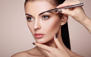 Головні лайфхаки для макіяжу брів олівцем