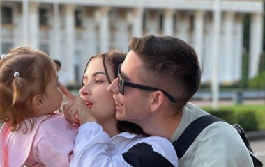 Ексдружина Сасанчина розкрила, з ким житиме їхня 4-річна донька та як вони поділили опіку над нею