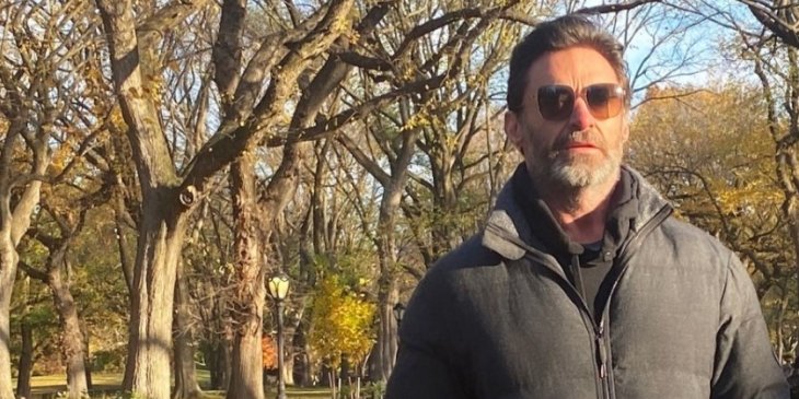 Одинокий Хью Джекман встревожил поклонников новыми фото