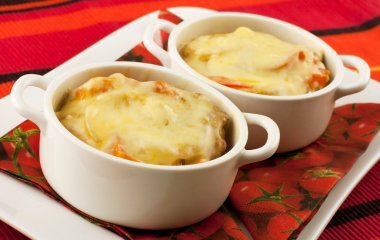 Пальчики оближешь: рецепты приготовления мяса с картошкой в горшочках