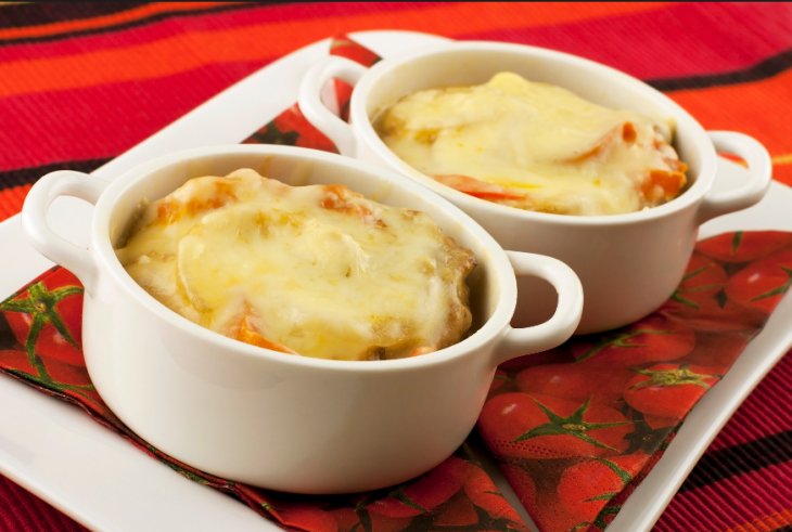 Пальчики оближешь: рецепты приготовления мяса с картошкой в горшочках