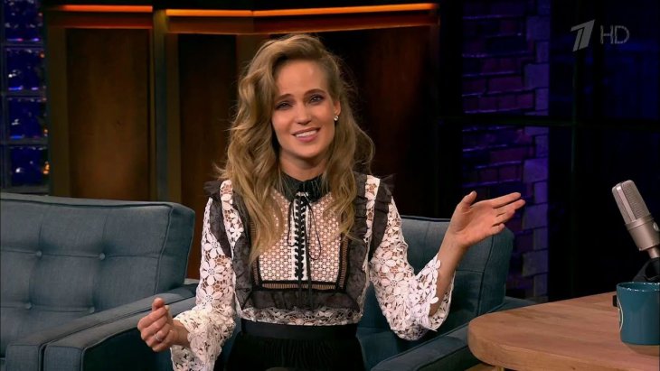 Наталья Ионова оседлала оригинальную скульптуру