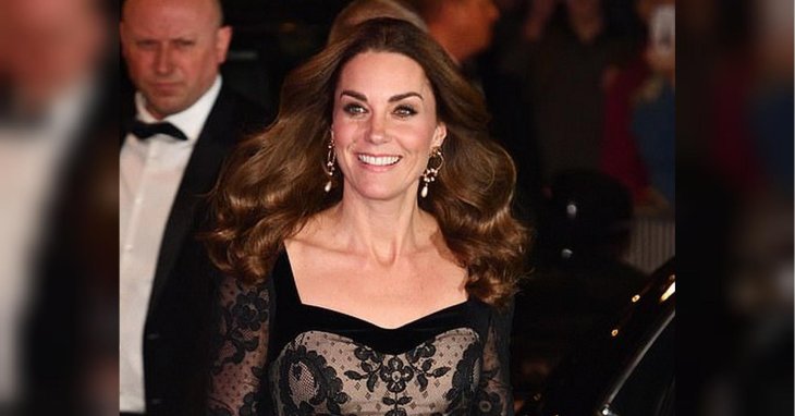 Кейт Миддлтон поет и танцует с другими родителями на развивающих занятиях принца Луи