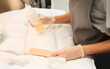 Як очистити матрац від жовтих плям за допомогою звичайної кришки для каструлі