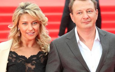 Экс-супруга Марата Башарова показала новорожденного сына