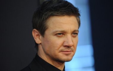 Джереми Реннер обвинил экс-супругу в присвоении денег из трастового фонда их дочери