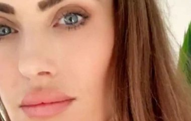 Близькі вважали мертвою: газета випадково опублікувала некролог про власницю салону краси (фото)