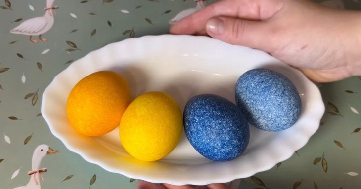 Як пофарбувати крашанки на Великдень рисом