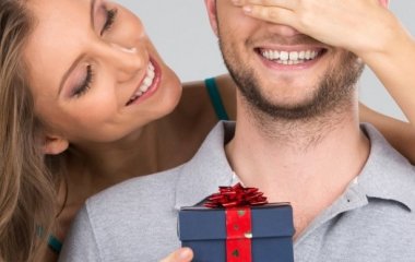 Що подарувати парубкові на день козацтва?