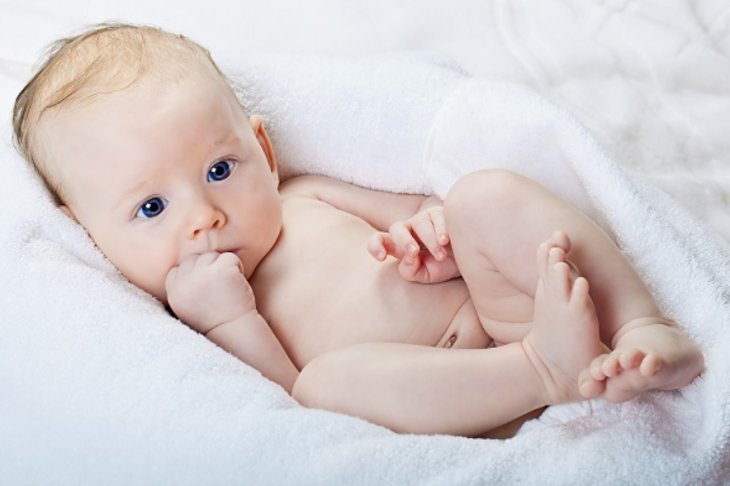 Потница у детей: чем лечить и как её избежать