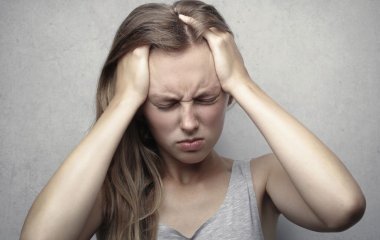 Лікар перерахувала перші ознаки інсульту