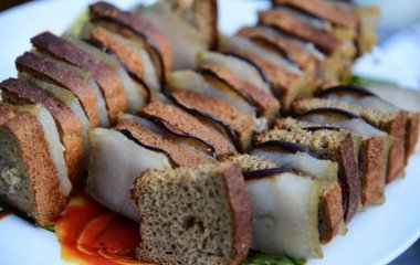 Настоящий украинский рецепт: как приготовить нежное сало через пять минут