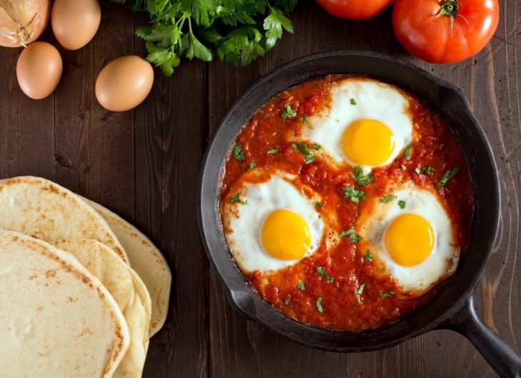 Вкуснейшая шашука: простой рецепт яичницы по-израильски