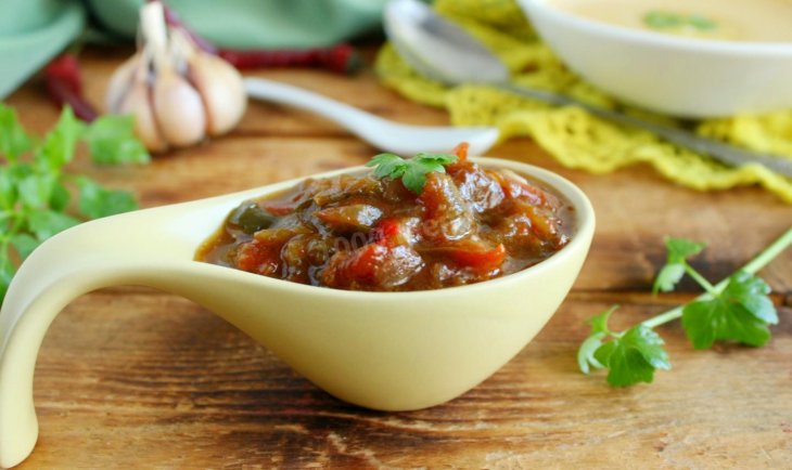 Китайский кисло-сладкий соус: как приготовить популярную добавку к мясу