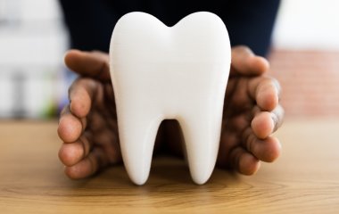 Как сохранить белизну зубов: советы стоматолога