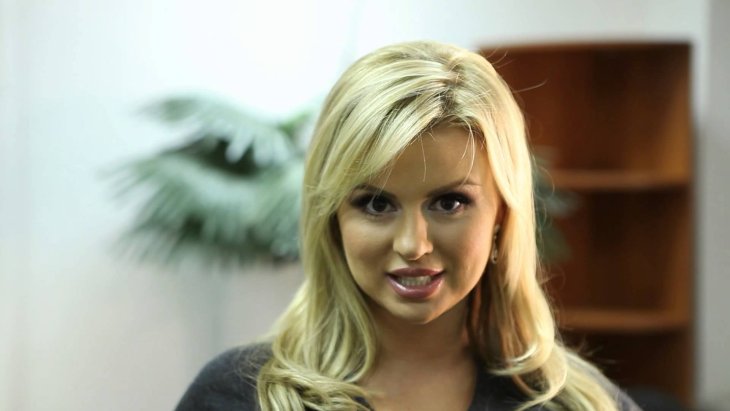 Анна Семенович рассказала о первой любви