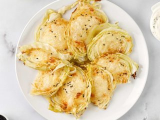 Запеченная капуста: простой рецепт сезонного гарнира