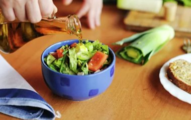 Дієтолог назвала продукти, які корисно їсти перед сном