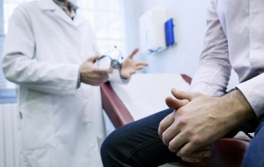 Онколог перерахував ранні симптоми раку простати: перевірте ваші 