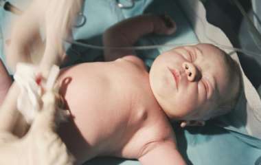 Обработка пупочной ранки новорожденного: как, когда, чем и как долго