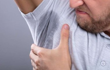 Медики рассказали, какой запах тела говорит об онкологии