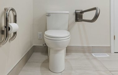 Учені поставили крапку: чи потрібно тримати кришку унітазу закритою — дослідження всіх здивували