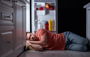 Как уснуть в невыносимую жару: полезные лайфхаки