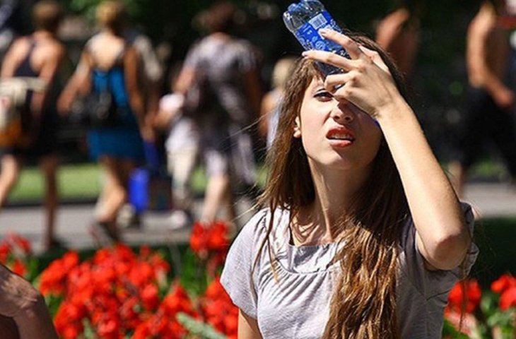 Лікарі порекомендували, як пережити спеку
