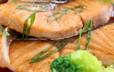 При проблемах с щитовидкой нужно осторожнее есть продукты с йодом