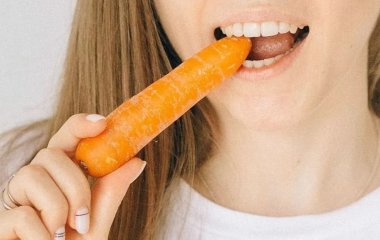 Як повернути білизну зубів: 4 суперпродукти для вашої красивої посмішки