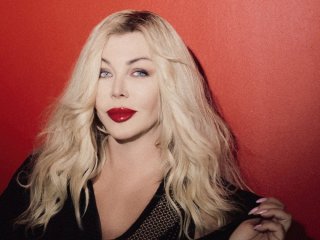 Ірина Білик пригадала молодість і показала, який вигляд мала в різні роки