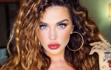 Анна Седокова призналась, что делала липосакцию 