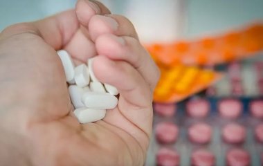 Чому не можна самому собі «виписувати» вітамін D