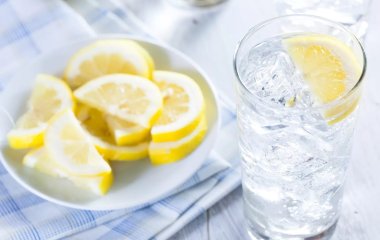 Что будет с организмом, если ежедневно пить воду с лимоном в течение месяца