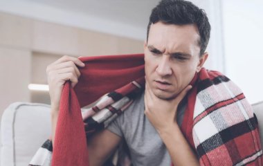 Лікарі перерахували невинні симптоми, що попереджають про рак