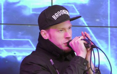 Никита Пресняков с женой на открытии бутика в Москве