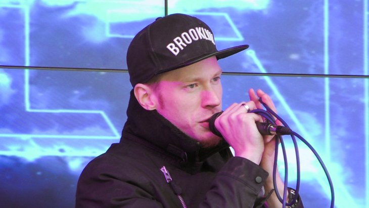 Никита Пресняков с женой на открытии бутика в Москве