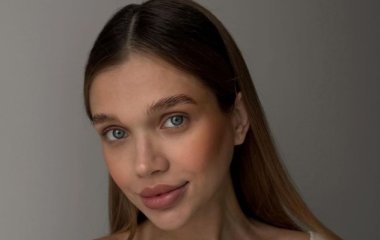 Саша Бо показалась в нижнем белье на пятый день после родов и удивила, как изменилось ее тело