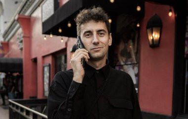 Александр Эллерт признался, как выехал в США во время войны, и почему не переходит на украинский