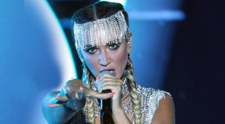 Мы хайпанули: в МХАТе объяснили приглашение Бузовой на сцену театра