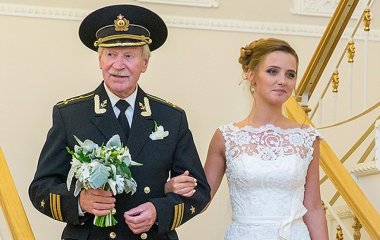 Молодую жену Ивана Краско заставили сделать тест на беременность
