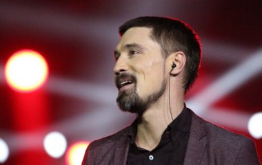 Дима Билан поделился фотоснимком со сцены в Нижневаторске 