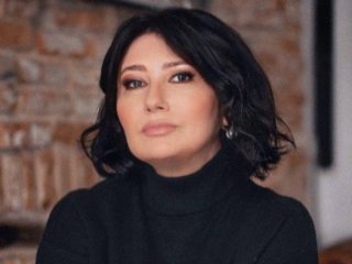 Олена Мозгова показала себе зовсім юною і зачарувала вродою: продюсерку порівняли з Брук Шилдс