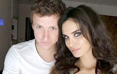 Жена Павла Мамаева продает его «Гелендваген»