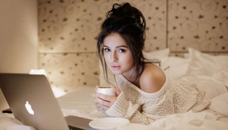 Нюша написала песню в небе