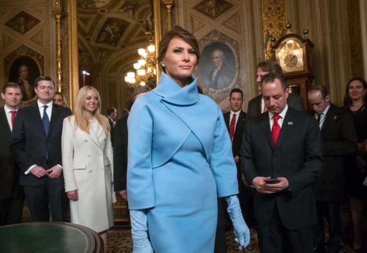 Мелания Трамп вышла в свет в элегантном платье от Gucci 