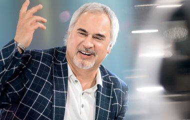 Валерий Меладзе отужинал с дочерью и экс-супругой