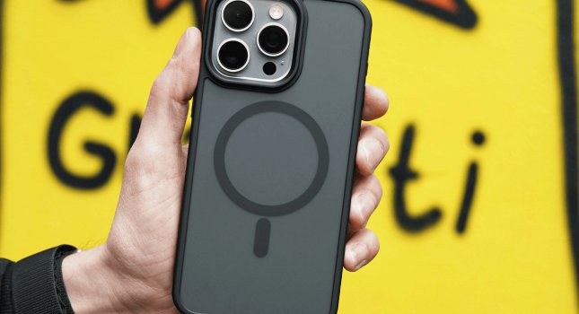 Чехол на iPhone 16: почему аксессуар необходим каждому владельцу смартфона