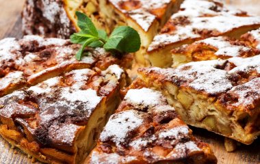 Бисквитный пирог с яблоками: рецепт вкусного десерта